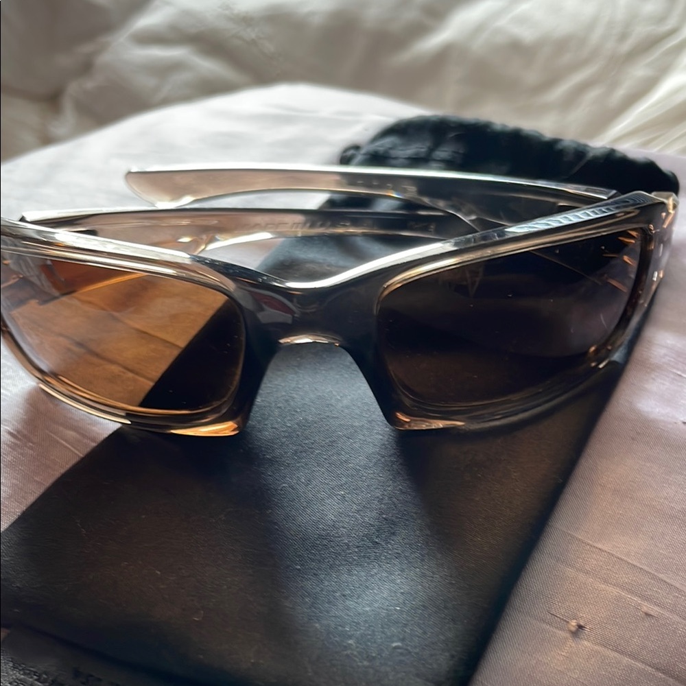 Oakley stylish wraparound sunglasses